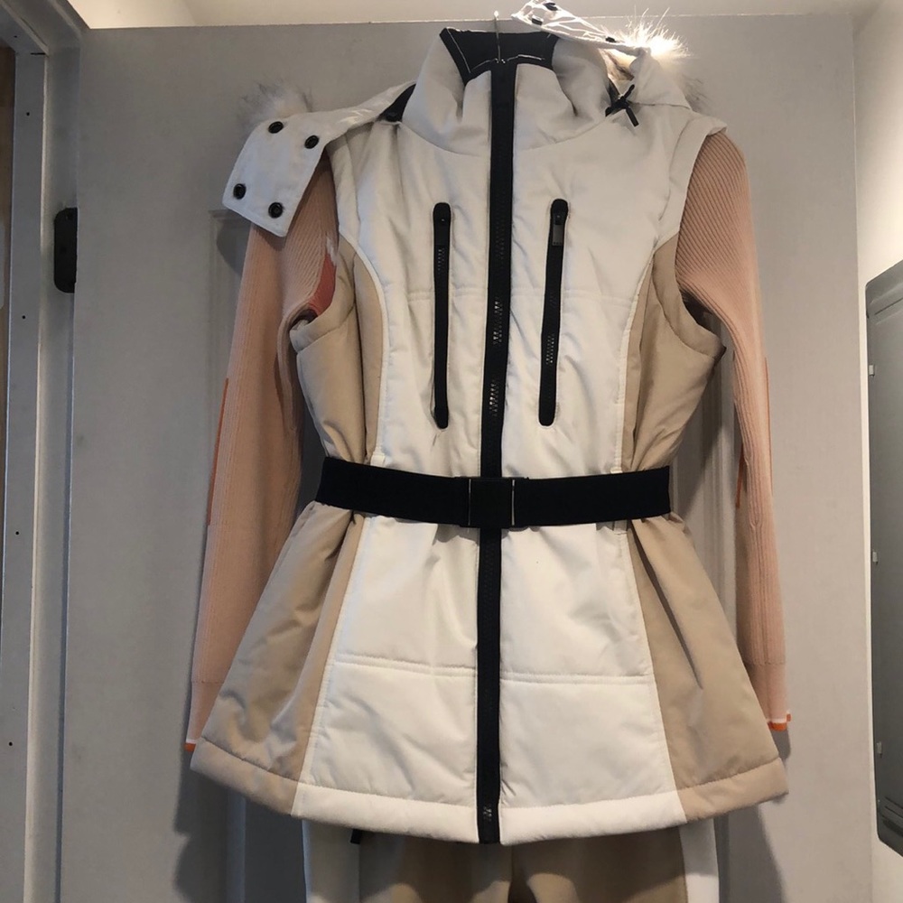 Ski vest and bodysuit